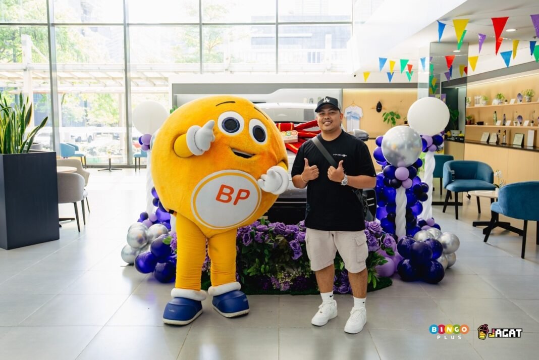 From 2 wheels to 4: Delivery rider wins BYD Sealion 6 in lucky Jagat Coin Hunt trip