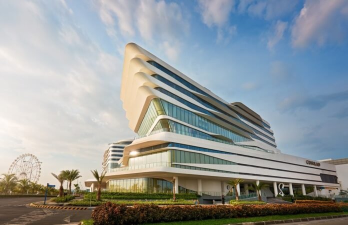 ConradManila_700kb
